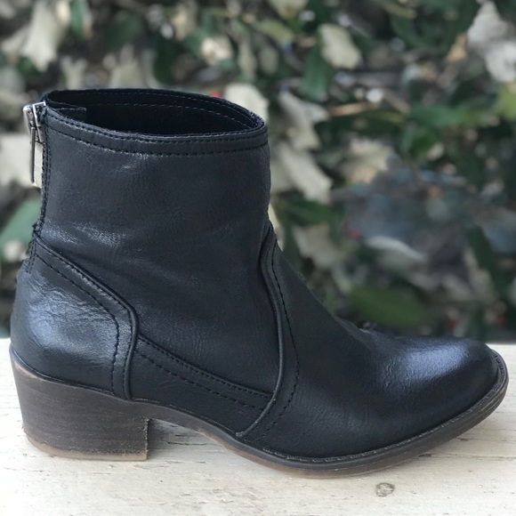 bare traps black booties